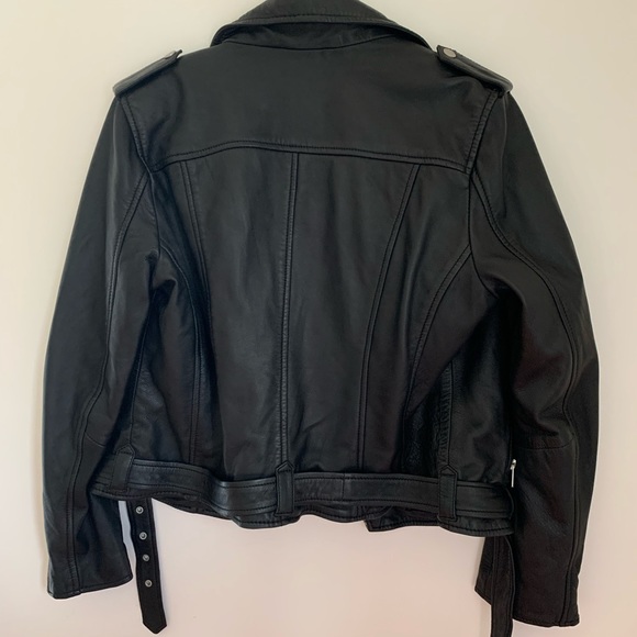 ⚡️Black 100% genuine Leather Jacket. Like New!! - Picture 2 of 7